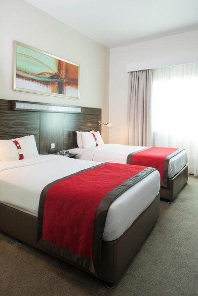 Holiday Inn Express Dubai Internet City 46