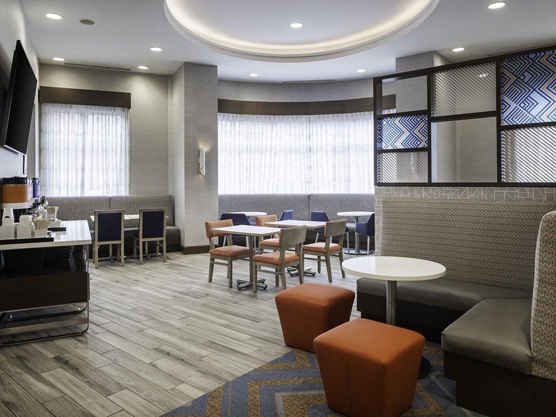 Hampton Inn Washington-Downtown-Convention Center 10