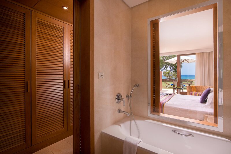 Kernos Beach 25