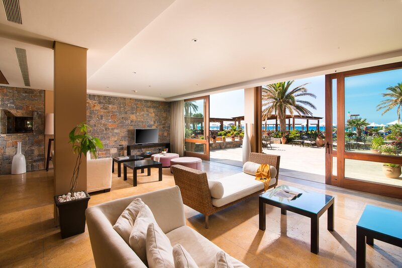 Kernos Beach 53
