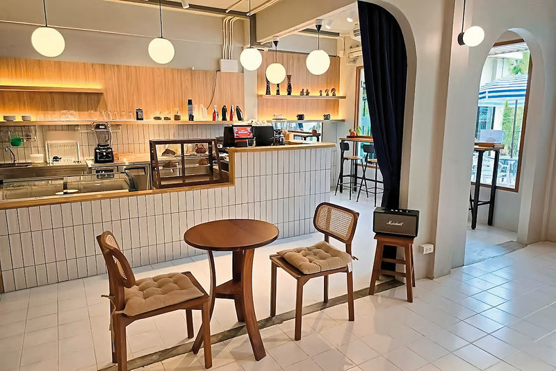 Baan Karon Resort 23