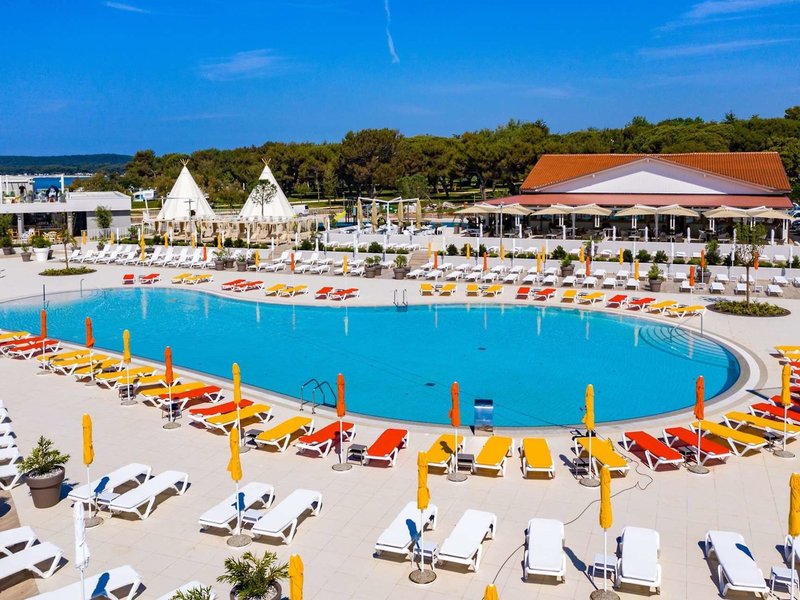 Arena Grand Kazela Campside 8