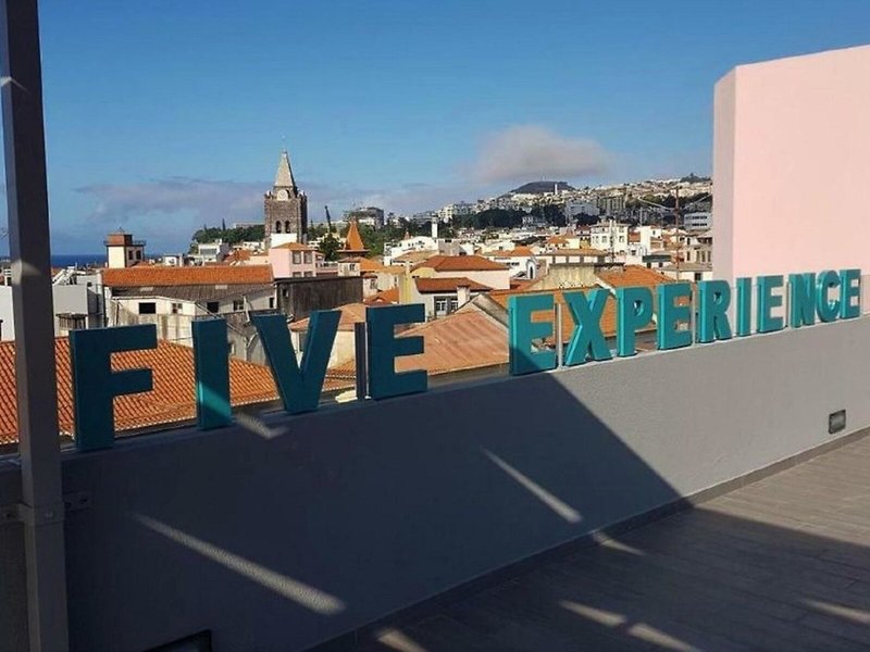 Five Design Rooftop by Storytellers 3