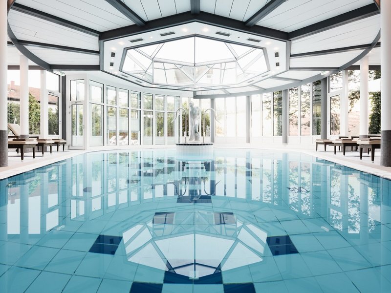 Burghotel am Hohen Bogen 4