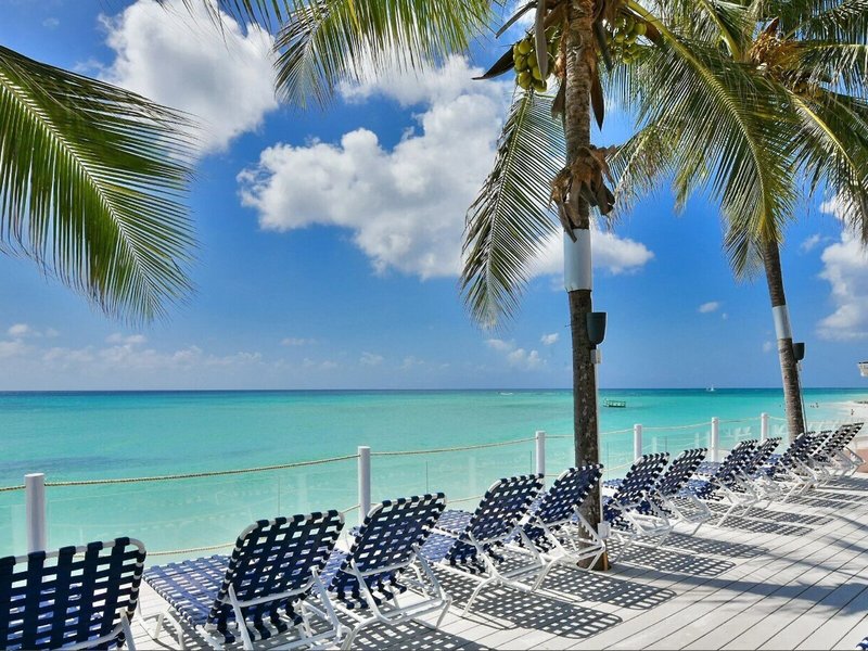 Butterfly Beach Hotel 10