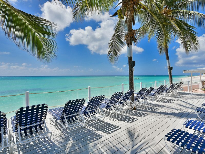 Butterfly Beach Hotel 17