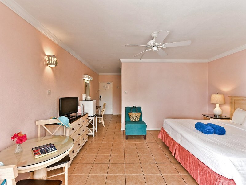 Butterfly Beach Hotel 37