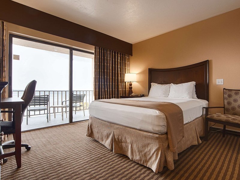 Best Western Fort Myers Waterfront 18