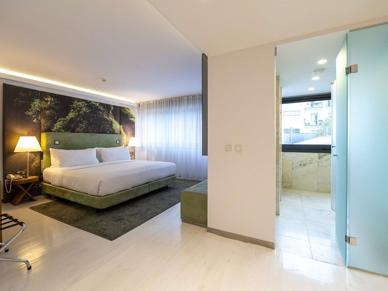 DoubleTree by Hilton Lisbon - Fontana Park 33