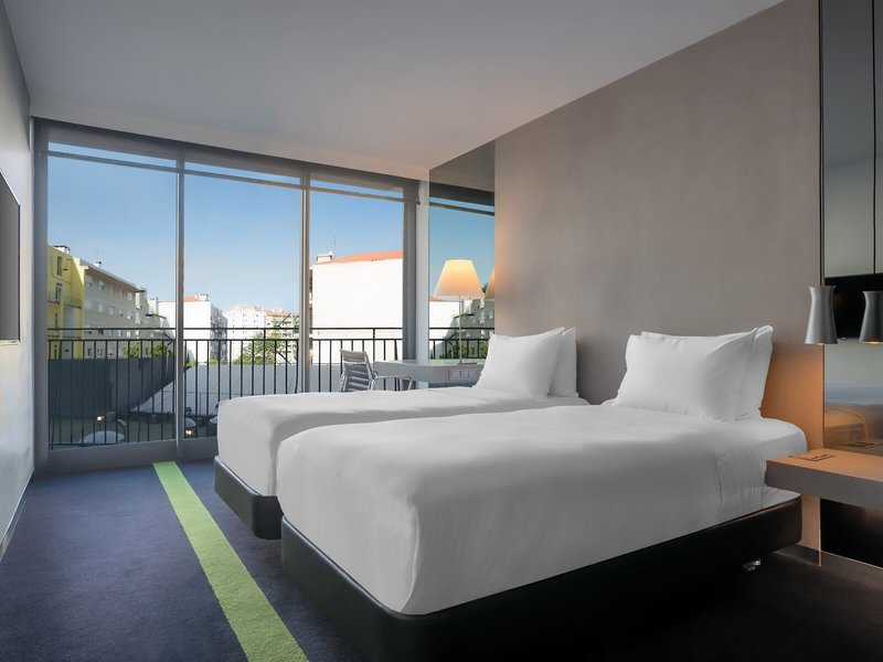 DoubleTree by Hilton Lisbon - Fontana Park 35