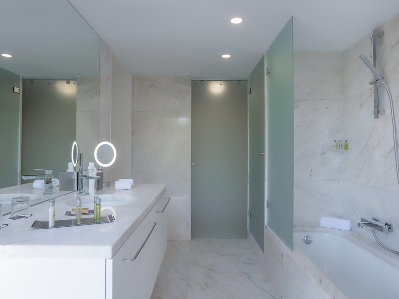 DoubleTree by Hilton Lisbon - Fontana Park 44