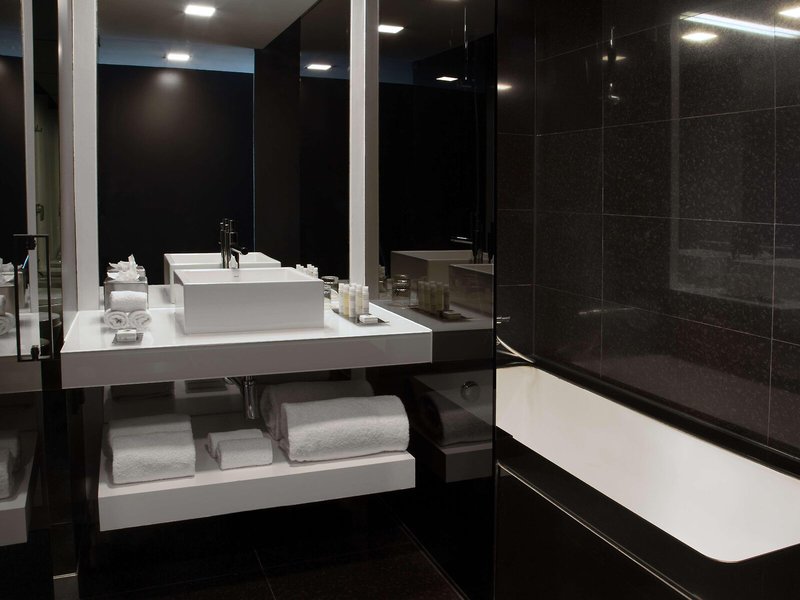 DoubleTree by Hilton Lisbon - Fontana Park 50