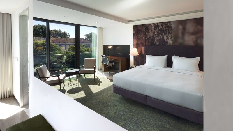 Doubletree by Hilton Lisbon - Fontana Park 14