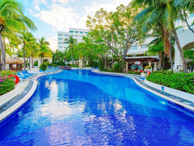 Grand Oasis Palm Resort & Spa 16