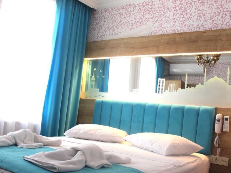 Hotel Megaron 11