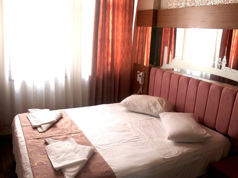 Hotel Megaron 16