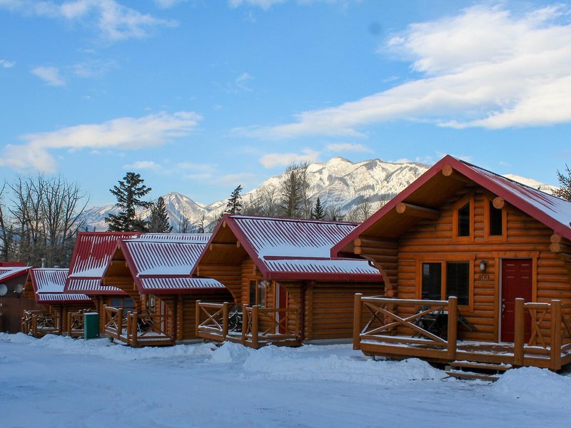 Miette Mountain Cabins 1