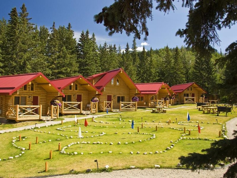 Miette Mountain Cabins 4