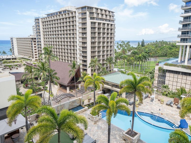 Embassy Suites Waikiki Beach Walk 12