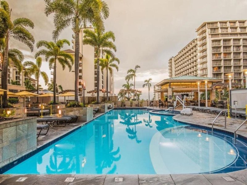 Embassy Suites Waikiki Beach Walk 13
