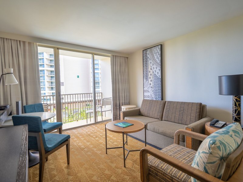 Embassy Suites Waikiki Beach Walk 32