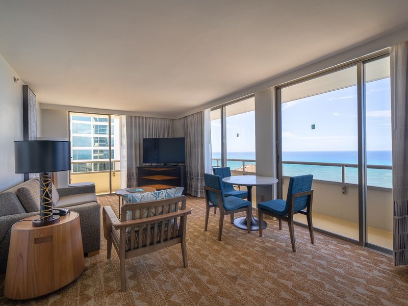 Embassy Suites Waikiki Beach Walk 44