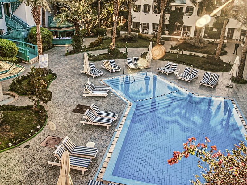 Falcon Hills Hotel 12