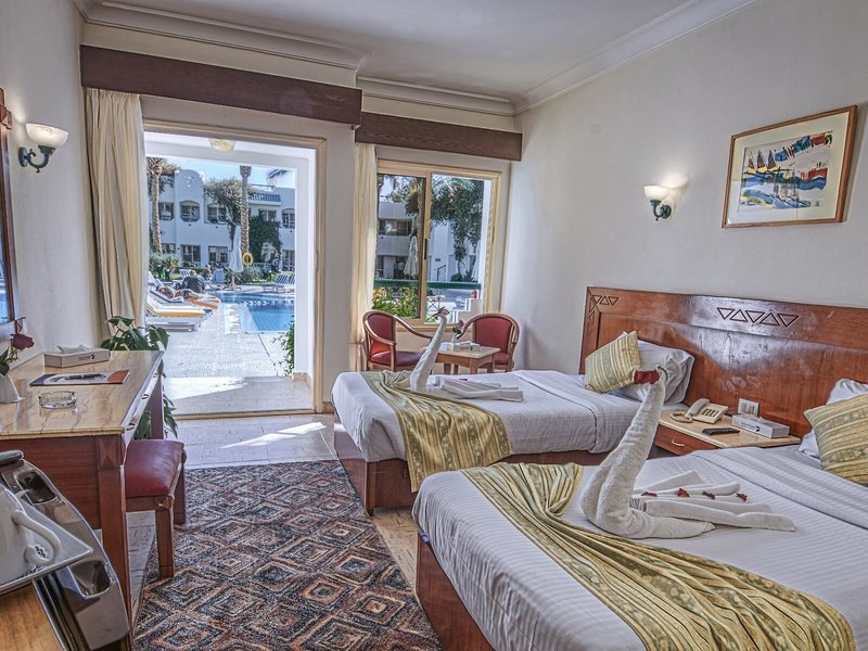 Falcon Hills Hotel 36