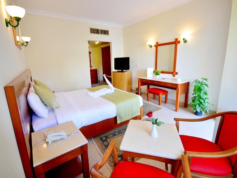 Falcon Hills Hotel 39