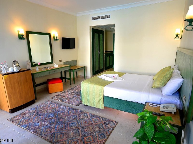 Falcon Hills Hotel 44