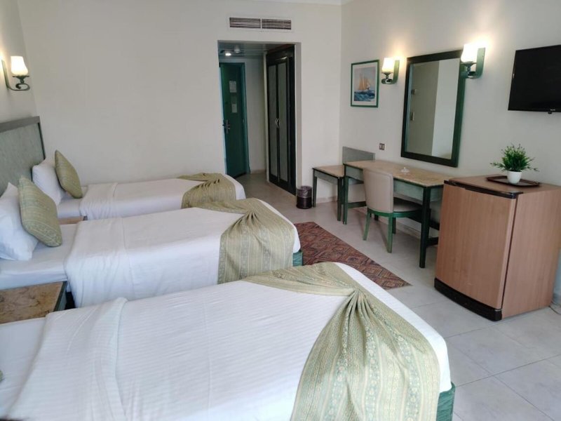 Falcon Hills Hotel 48