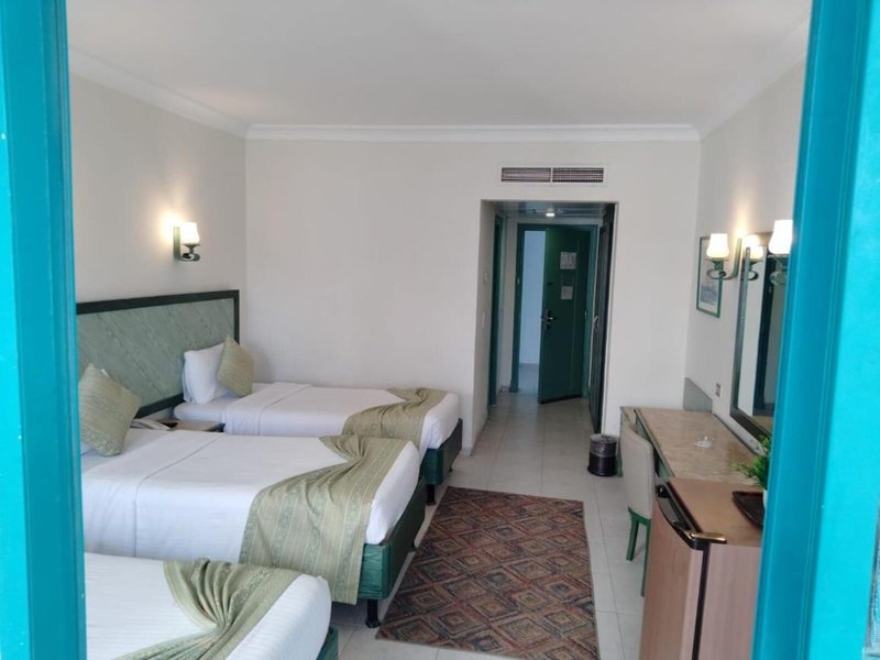 Falcon Hills Hotel 49