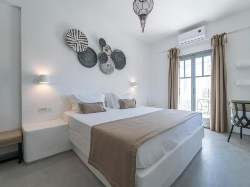 Black Coast Hotel Santorini 3