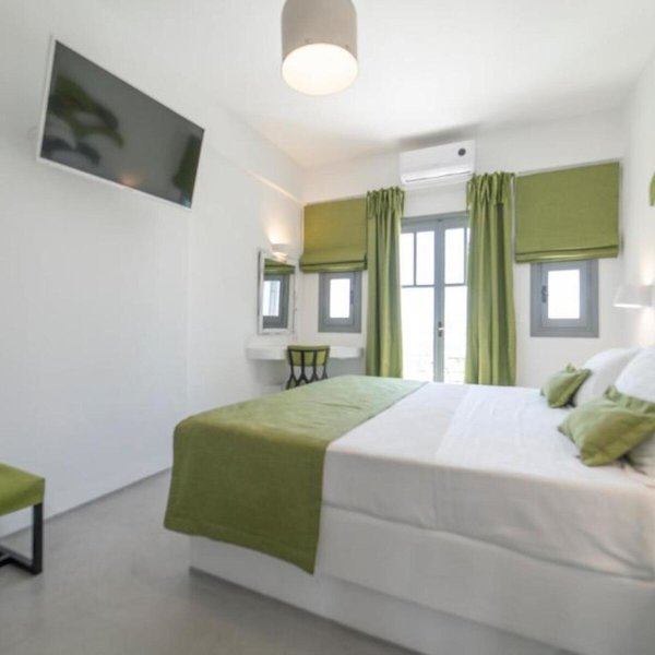 Black Coast Hotel Santorini 6