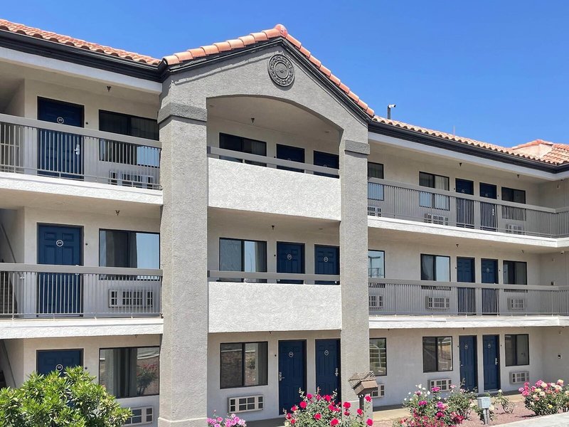 Motel 6 Barstow, CA - I15 And Lenwood Road 4