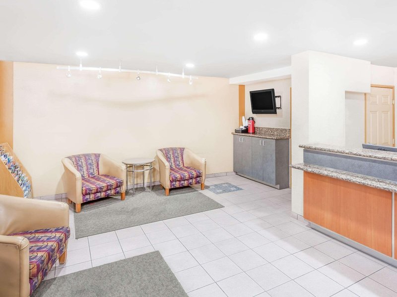 Motel 6 Barstow, CA - I15 And Lenwood Road 7