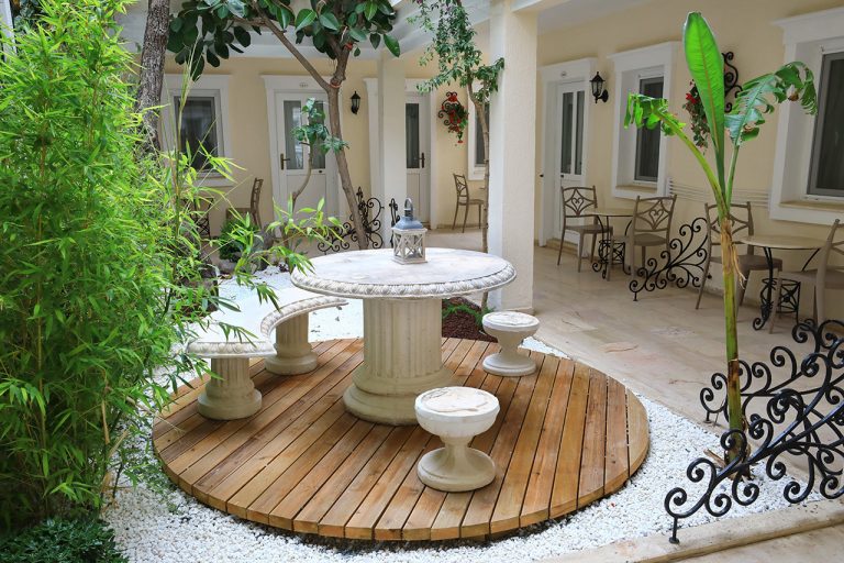 Cactus Fleur Beach Club 4