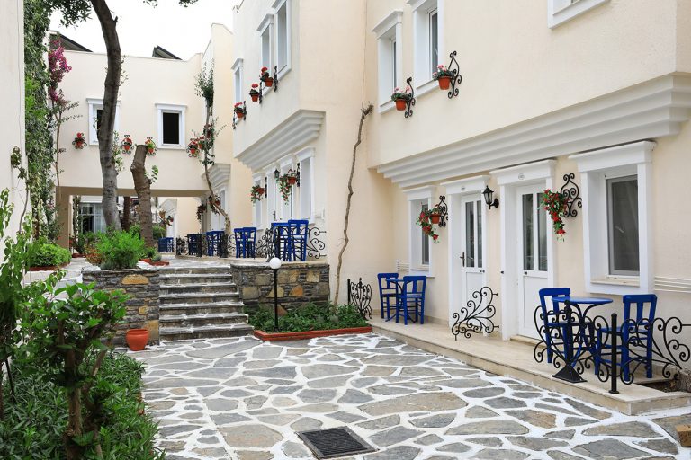 Cactus Fleur Beach Club 2