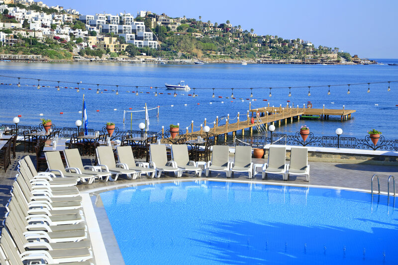 Cactus Fleur Beach Club 5