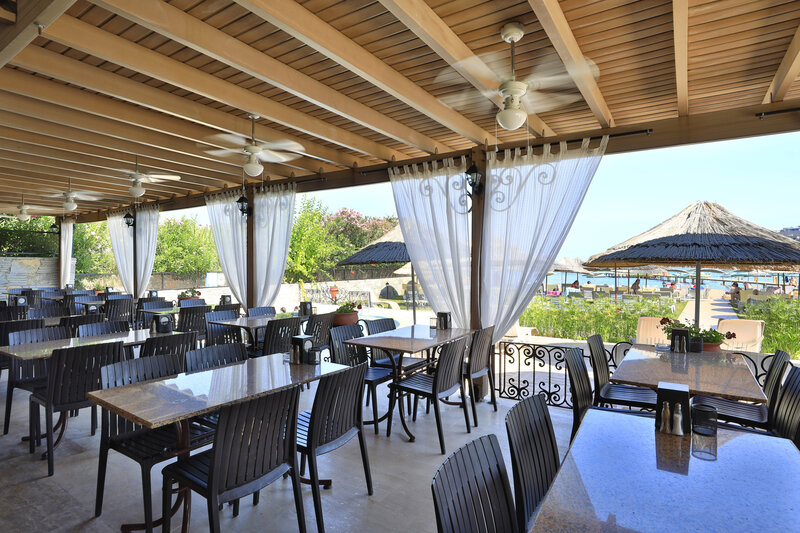 Cactus Fleur Beach Club 14