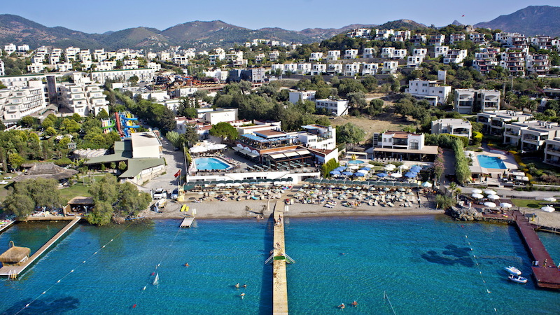 Cactus Fleur Beach Club 1