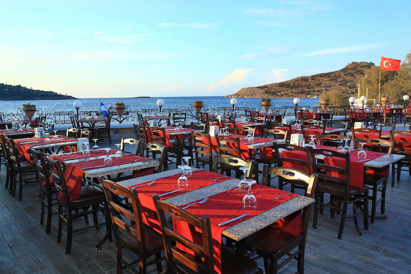 Cactus Fleur Beach Club 6