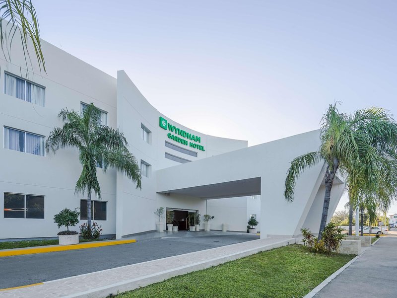Wyndham Garden Playa del Carmen 1