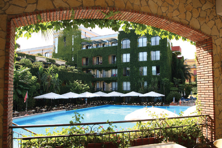 Caesar Palace Hotel 8