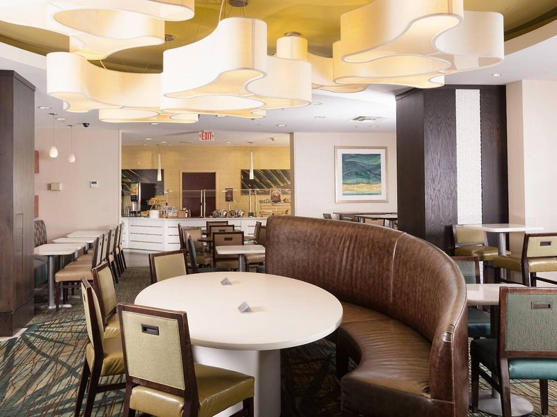 Springhill Suites Convention Center 21