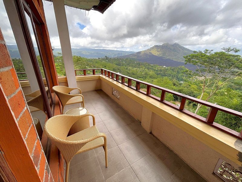 Caldera Hotel & Restaurant 1