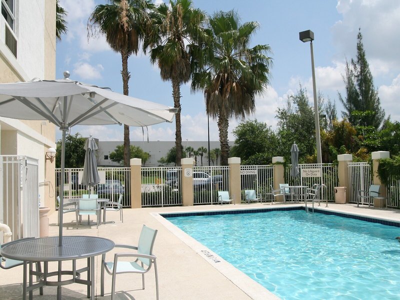 SpringHill Suites Miami Airport South  8
