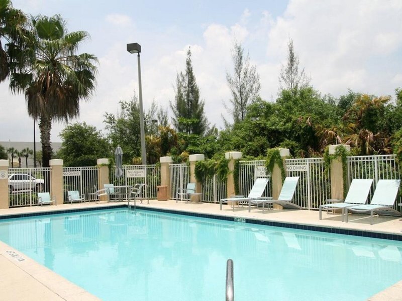 SpringHill Suites Miami Airport South  9
