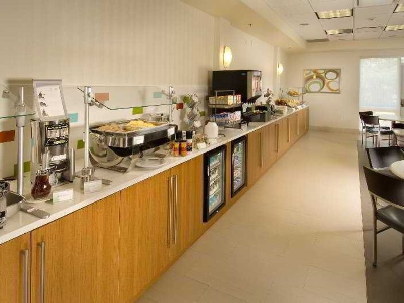 SpringHill Suites Miami Airport South  17