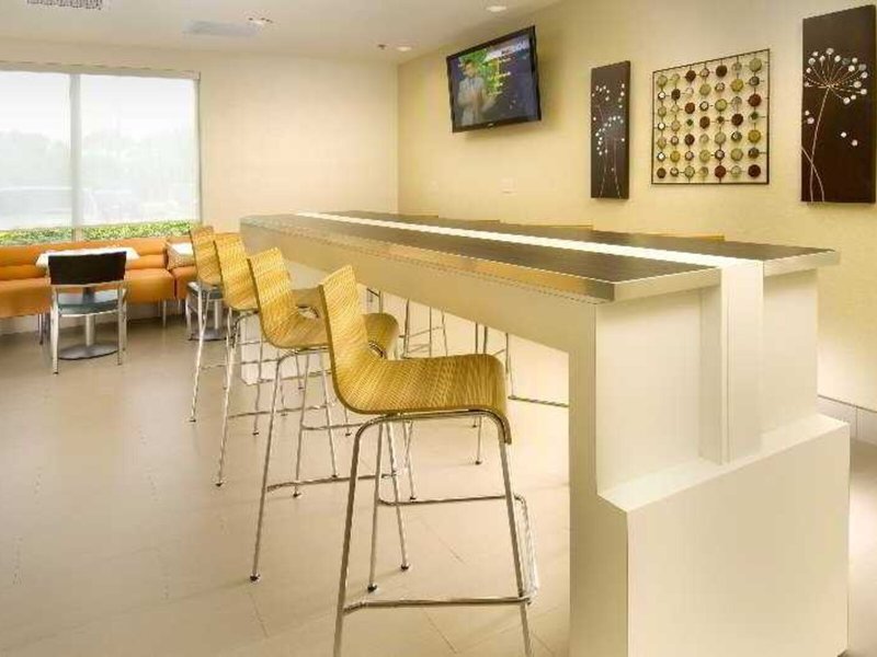 SpringHill Suites Miami Airport South  20